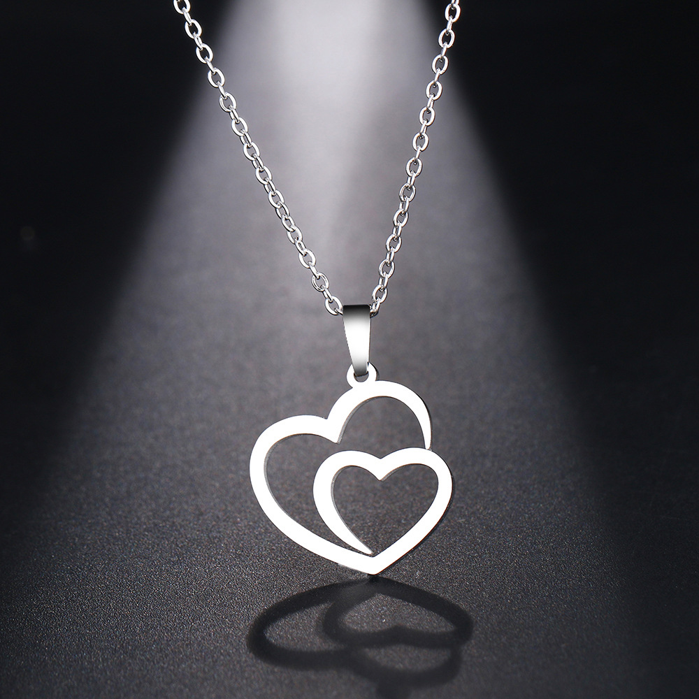 Simple Style Heart Shape Stainless Steel Necklace display picture 1