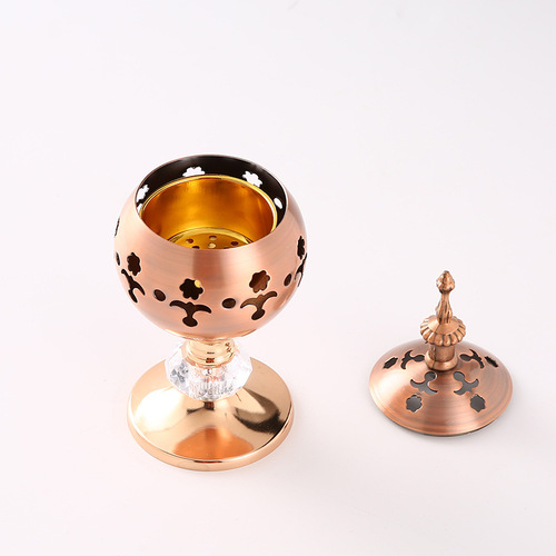 Minimalist European-style Instagram candle holder hollow iron candle stand candle cup accessories European and American style decorative incense burner wholesale
