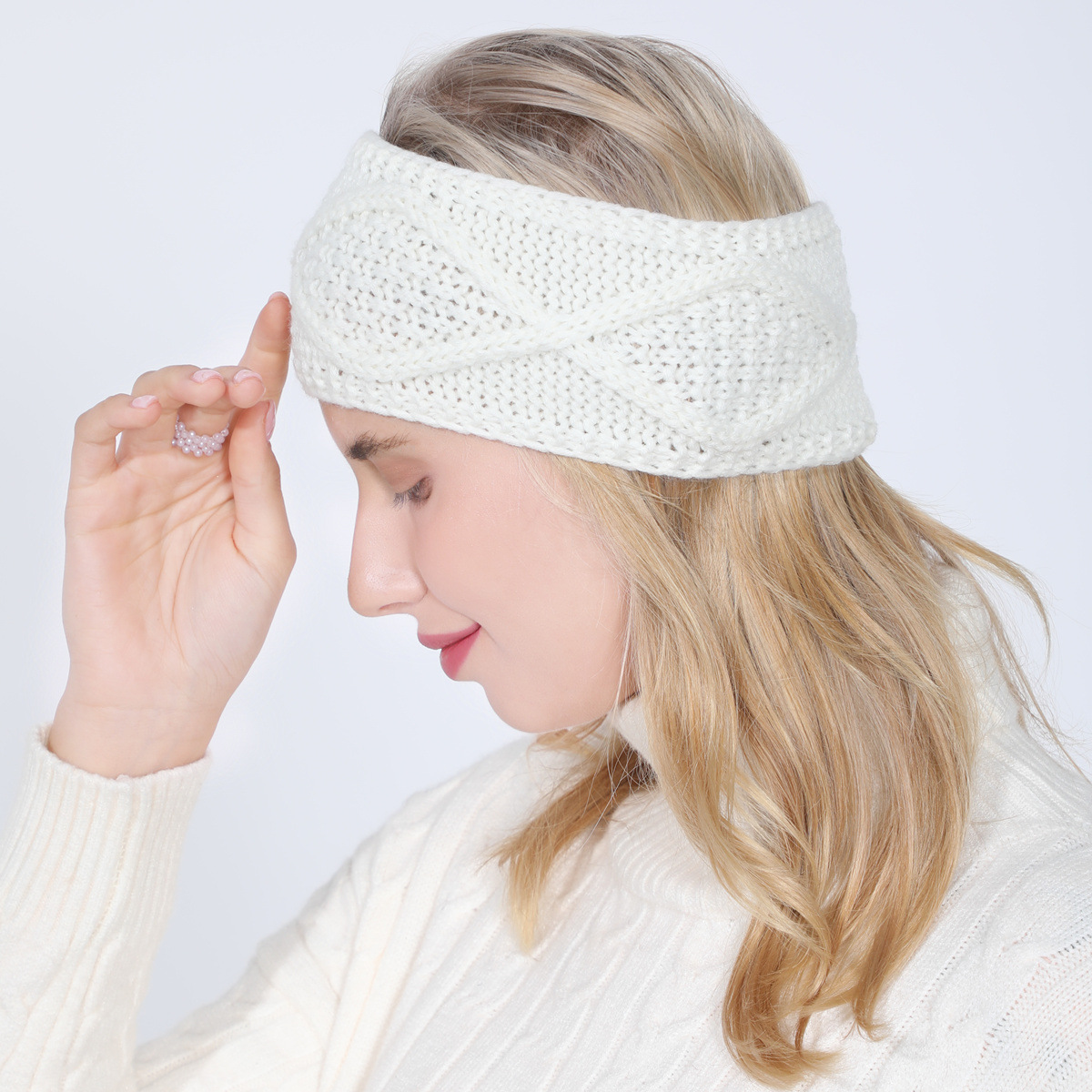 New Autumn and Winter Women's Knitted Face Wash Headcover with Woolen Hairband Aran Diamond High ponytail Hat_voghion.com