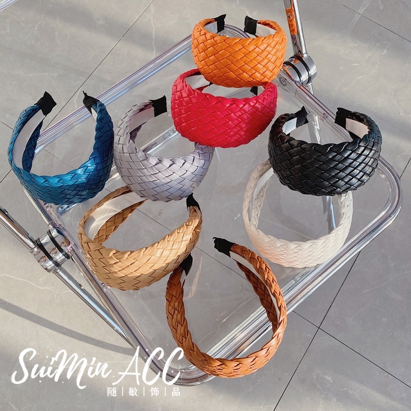 Estilo coreano tejido de ala ancha diadema de moda nuevo elegante imitación de cuero PU diadema Internet celebridad cara lavado cabello paquete malla pelo grutas para las mujeres