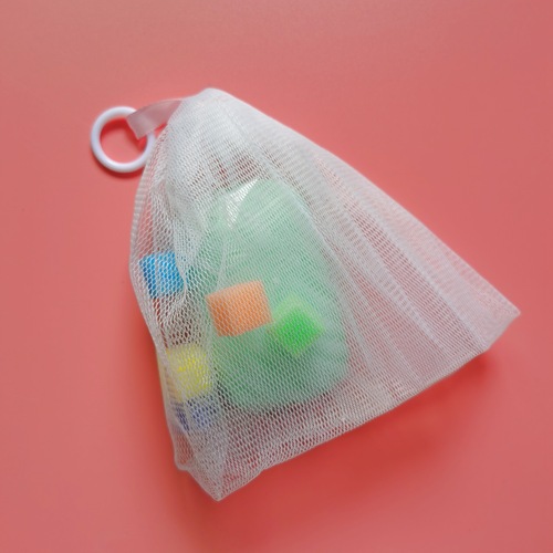 Wholesale colored sponge blocks bubble mesh, foaming net, facial cleanser foaming net, delicate soap foam