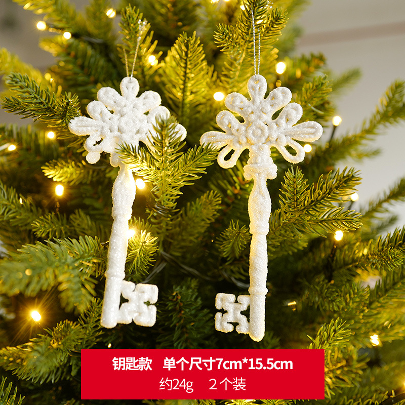 Qingqi 2022 nuevas decoraciones de Navidad exquisito lindo dibujos animados mini árbol de Navidad pequeño colgante accesorios diseño