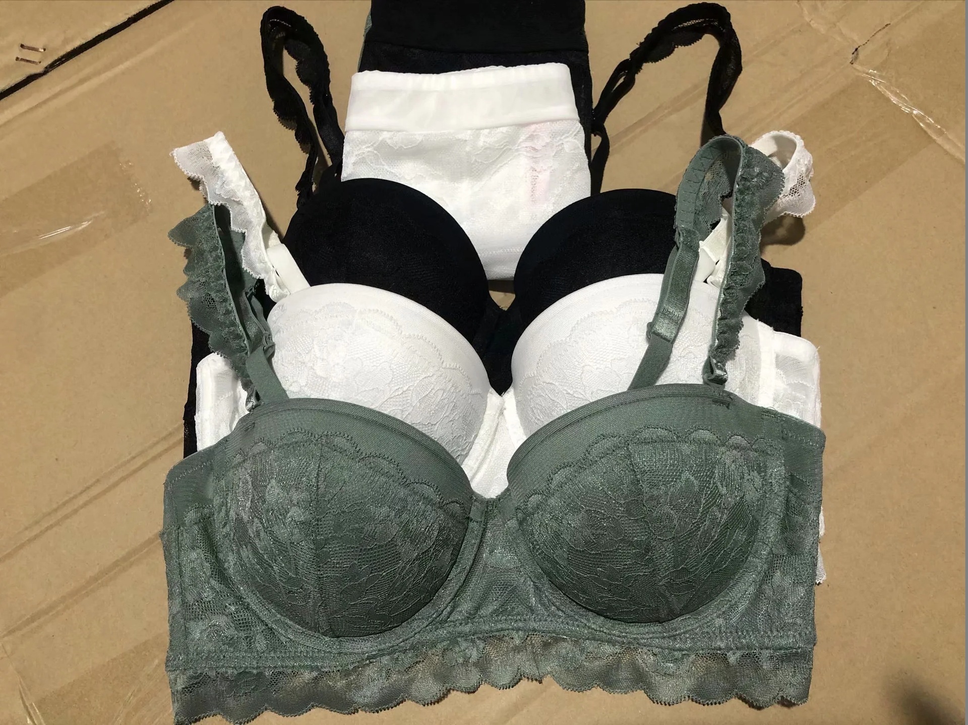New Sexy Lace Overlay Half Cup Gathering Women's Bra Set Wedding Off the Shoulder Underwear_voghion.com