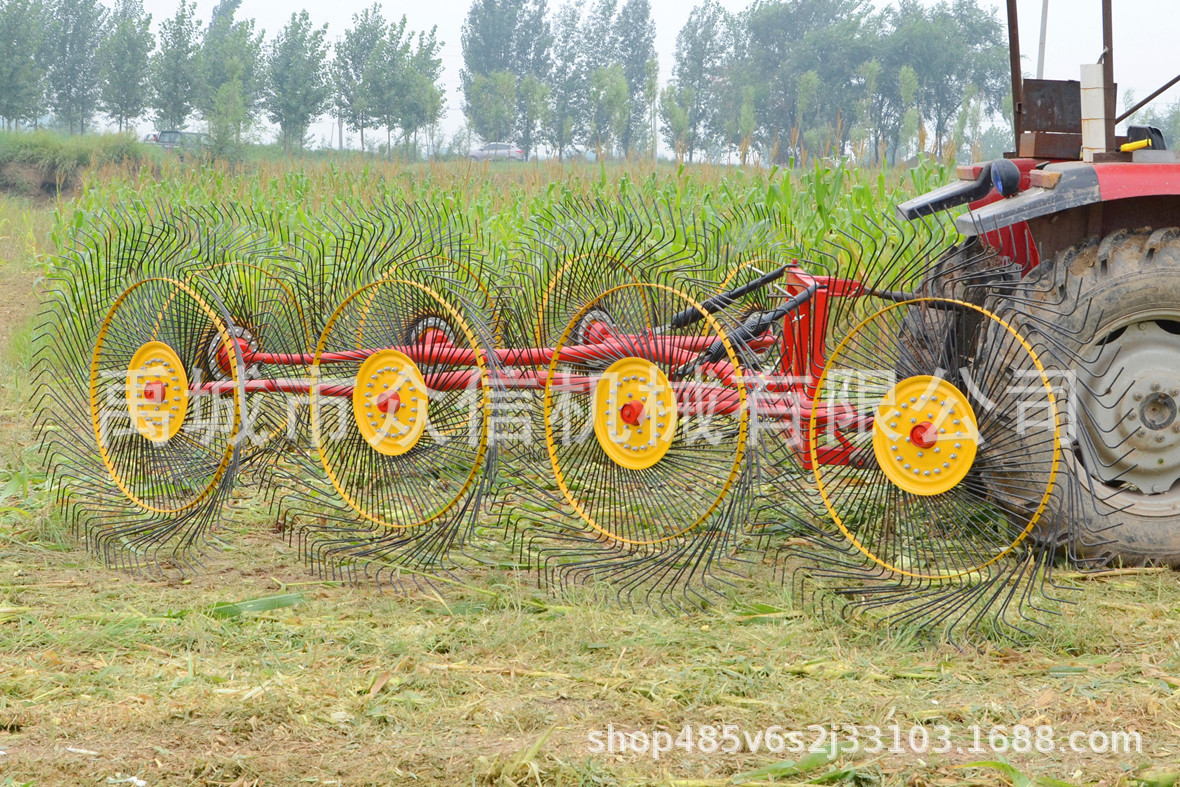 Tractor hidráulico de cuatro ruedas tipo césped colgante césped