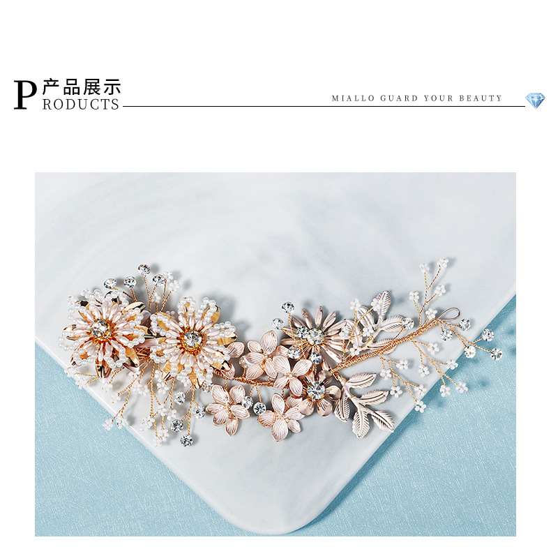 Luxury Handmade Beaded  Alloy Flower Pearl  Side Clip display picture 1