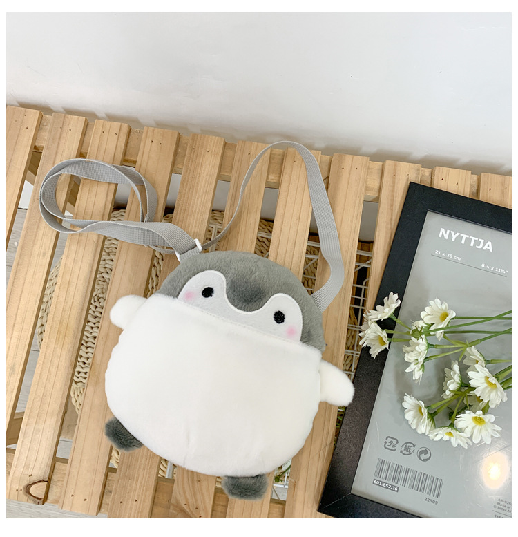 Cute Cartoon Penguin Plush Bag display picture 10