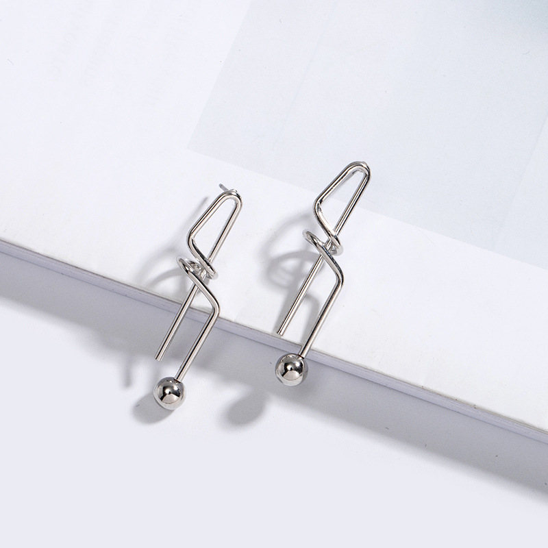 Korean Niche Irregular Knotted Metallic Simple Earrings For Women display picture 4