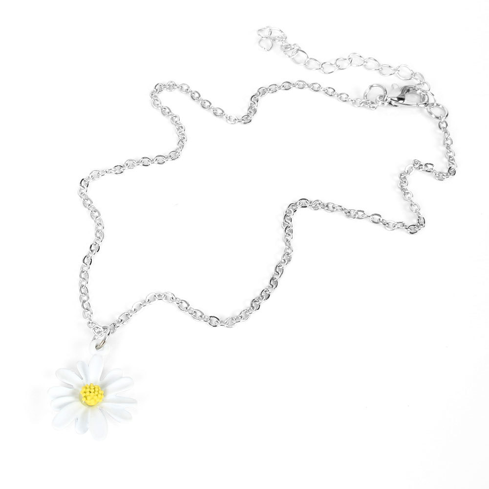 Fashion Sun Flower Single Layer Alloy Pendant Necklace Jewelry For Women Wholesale display picture 2