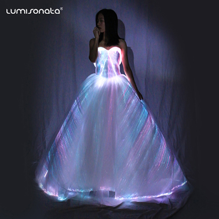 2020 Spring and Summer New Luminous Wedding Dress White Simple Strapless Fiber Optic Wedding Dress Bridal Wedding Dress dz