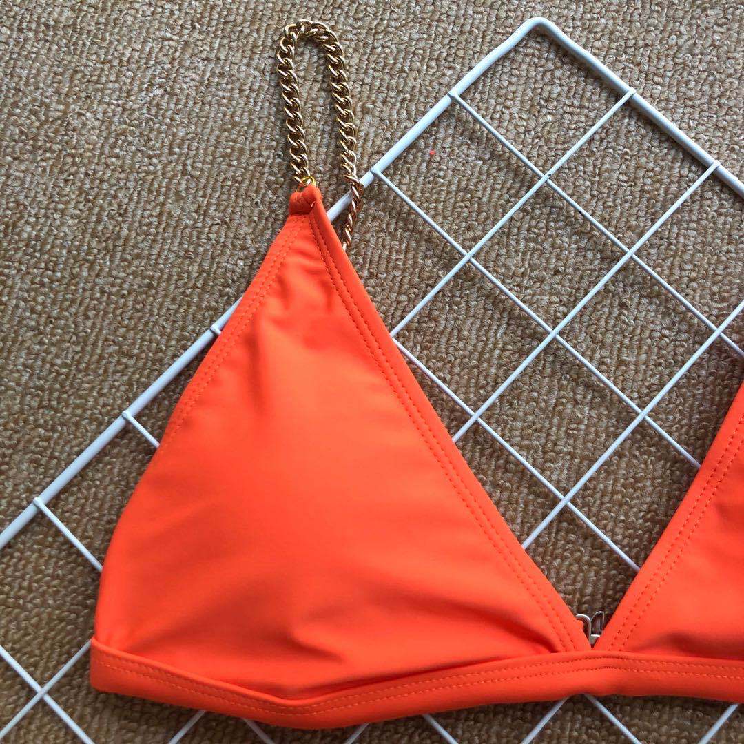 bikini de cadena de estilo caliente traje de baño dividido de color sólido sexy NSZO1424