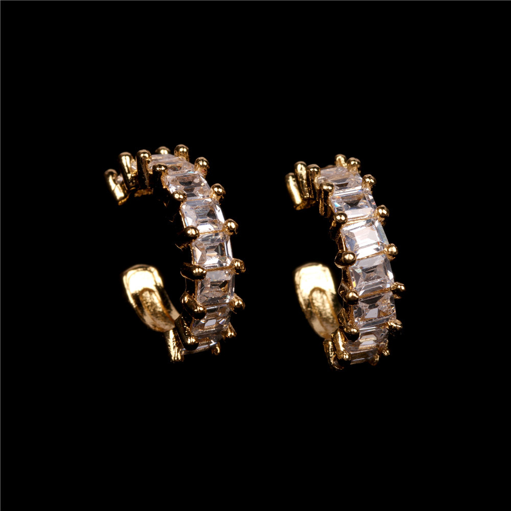 Venta Caliente Nueva Moda En Forma De C No Perforada Con Circón Con Incrustaciones De Cobre De Moda Pendientes De Mujer Nihaojewelry display picture 6