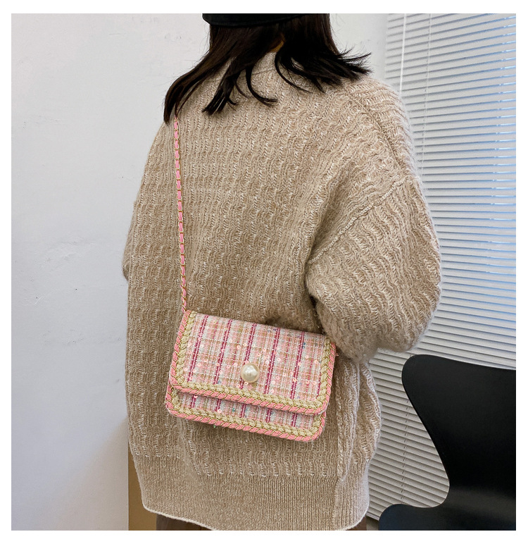 New Trend Fashion  Korean  Wild One-shoulder Messenger Bag display picture 19