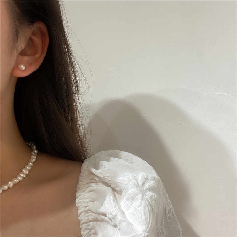 6g Weight Ear Studs Classification 1 Pair Quantity Wedding Occasion Freshwater Pearl Material Solid Color Pattern Women'S Gender Plating Design Retro Style 1 Pair Retro Solid Color Plating Freshwater Pearl Ear Studs 12