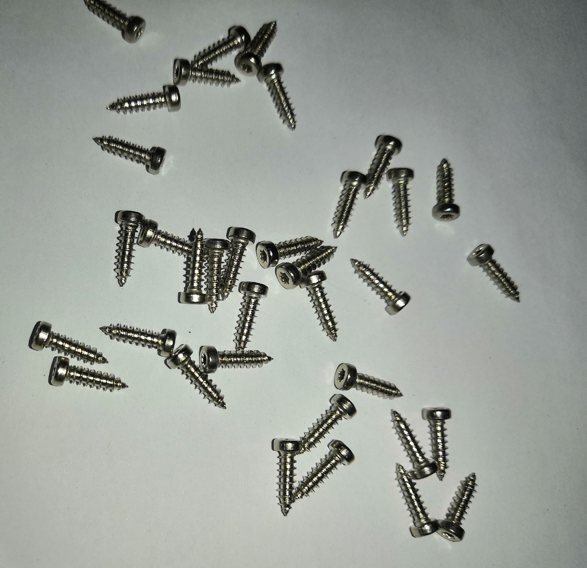 内梅花杯头加硬自攻螺丝M1.4 M1.7  M2 M2.5 M3