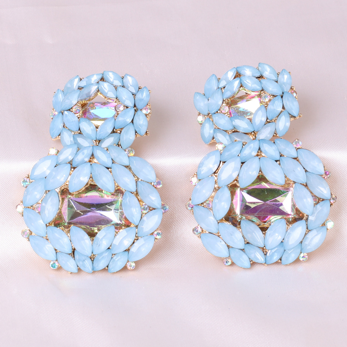 Geometric Metal Pendant Retro Handmade Fashion All-match Alloy Women's Earrings Jewelry display picture 33