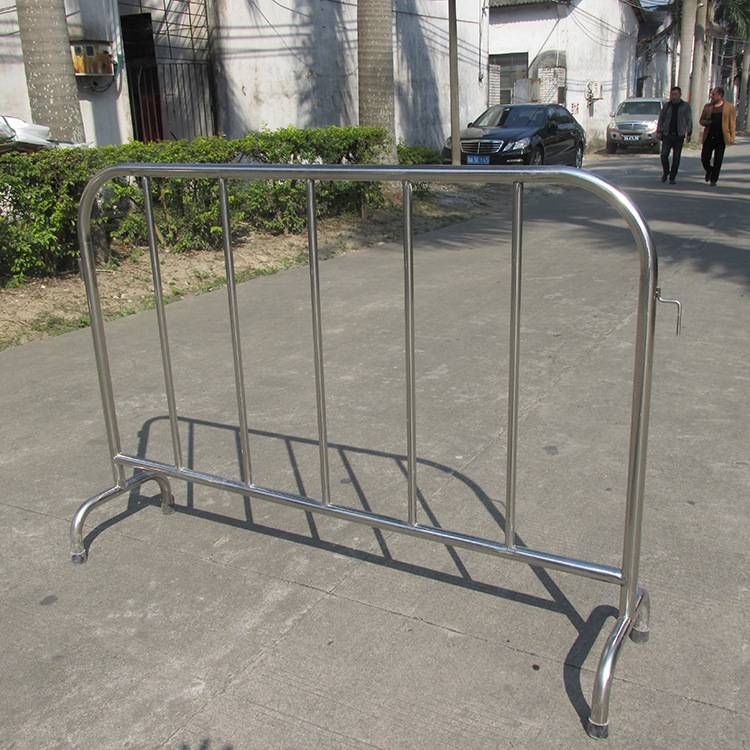 不锈钢交通护栏铁马护栏移动道路隔离栏施工围栏1.5米防护栏