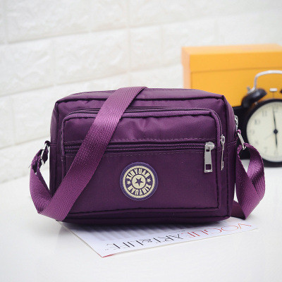 Small canvas new women's bag Korean Mummy Bag Night Market middle-aged messenger bag New Wholesale