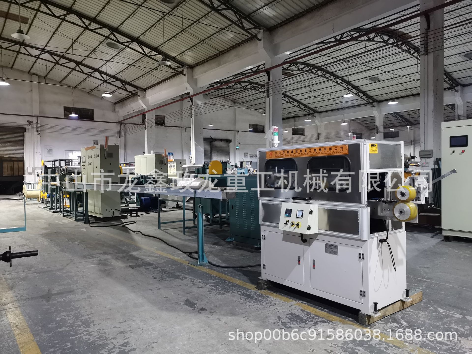 三色共挤LED灯带挤出机组 生产设备