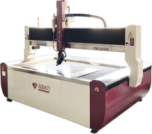 【角度补偿±10°】无锡永昌高压水刀石材大理石拼花水刀切割机