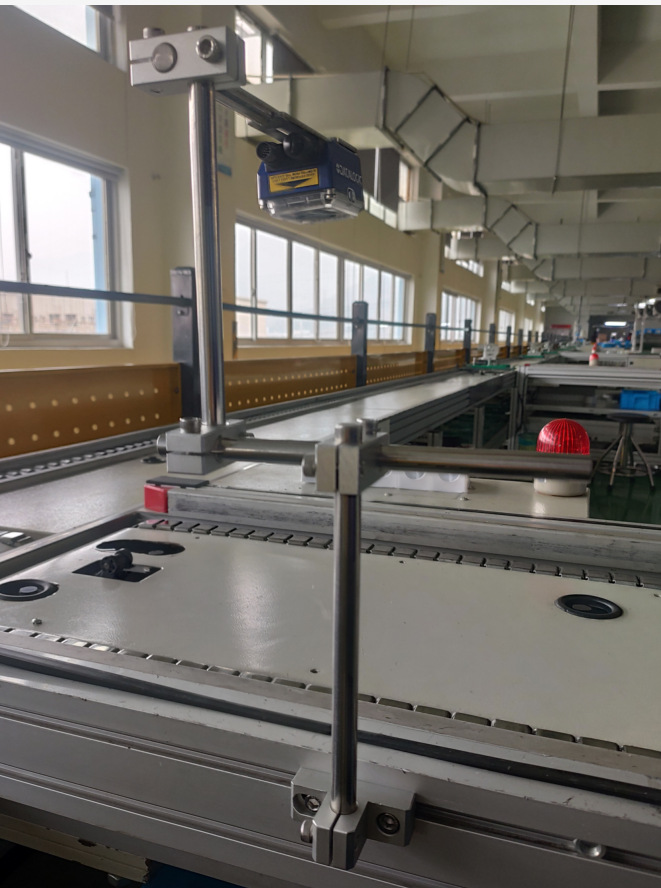 方形光电开关红外漫反射传感器E3Z-D61/D81直流三线NPN感应器支架