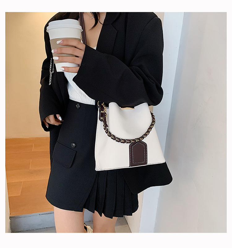 حقيبة أزياء الخريف والشتاء الكورية 2020 عصرية جديدة ، حقيبة المرأة ذات الكتف الواحد ، حقيبة دلو بالغاز الأجنبي display picture 11