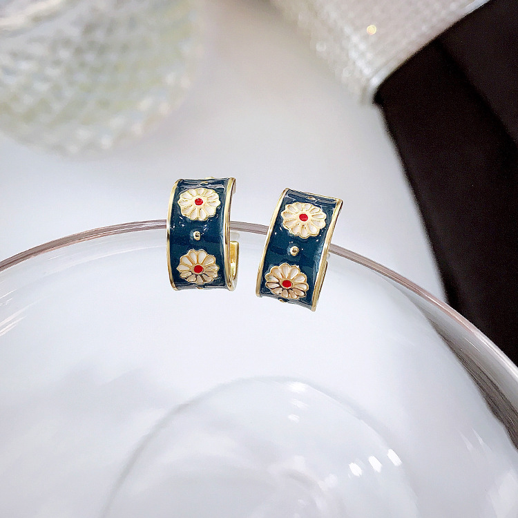 1 Pair Casual Sweet Geometric Flower Enamel Plating Metal Ear Studs display picture 3