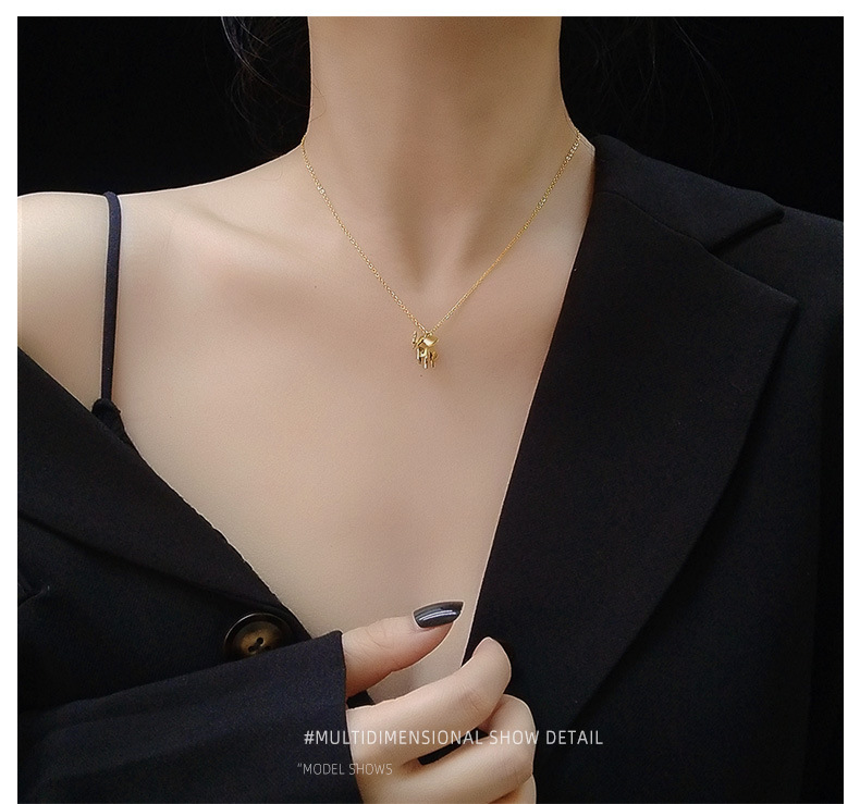 Mehrschichtige Spleißelefant Titan Stahl Plattiert 18 Karat Echtgold Frauen Schlüsselbein Halskette display picture 7