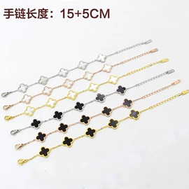 耳钉;耳环;耳扣