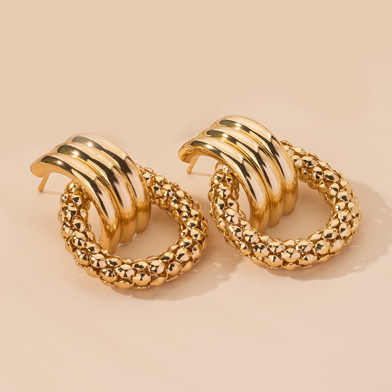 New Exaggerated Retro Fashion Popular Geometric Creative Earrings Wholesale display picture 6