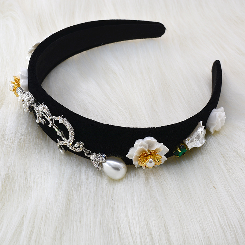 Korean New Fashion Baroque Style Inlaid Color Diamond Wide-side Cheap Headband Wholesale display picture 3