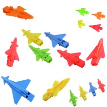 新奇特创意造型节日赠品助威多款飞机小模型儿童发声塑料口哨玩具