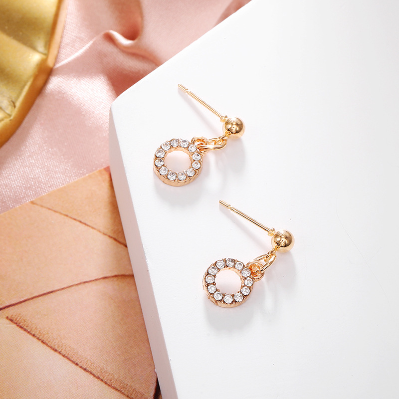 Korean New Style Circle Popular Ear Studs With Diamonds Geometric Round Garland Hollow Earrings display picture 4