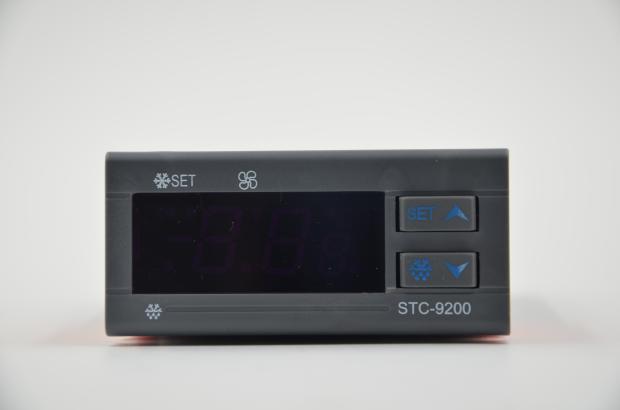 STC-9200制冷化霜风机控制器 冷库冰箱冷柜电子温控器 控温器