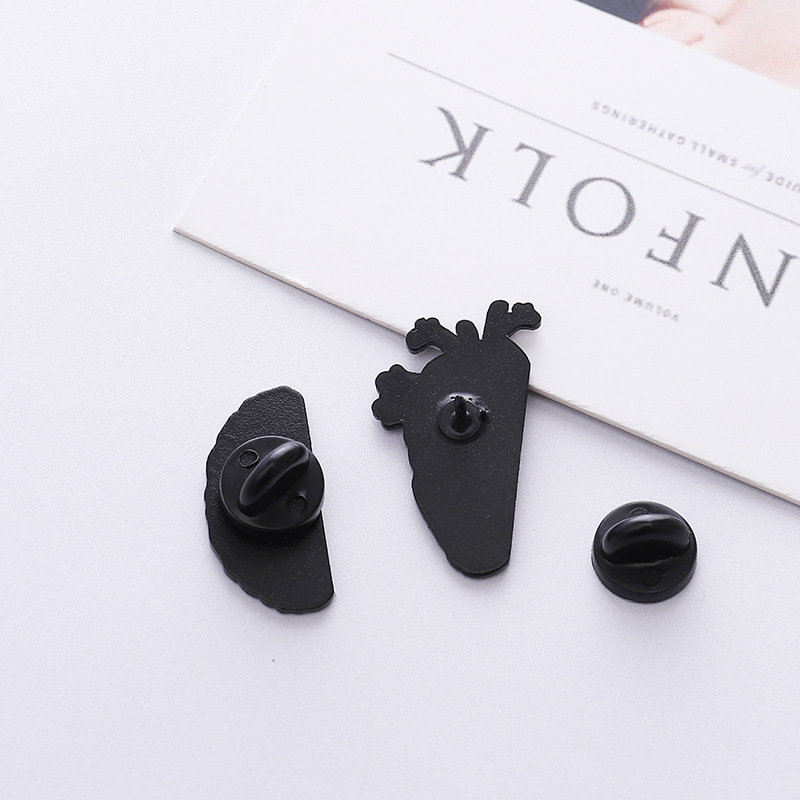 Alloy Material Geometric Pattern Unisex Gender Simple Style Pin Geometric Alloy Stoving Varnish Unisex Brooches