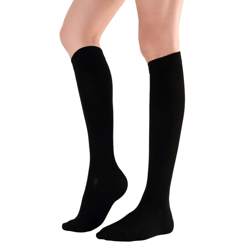 Suministro transfronterizo calcetines curvos secundarios médicos calcetines elásticos venosos calcetines de compresión de media pantorrilla 20-30mmHg