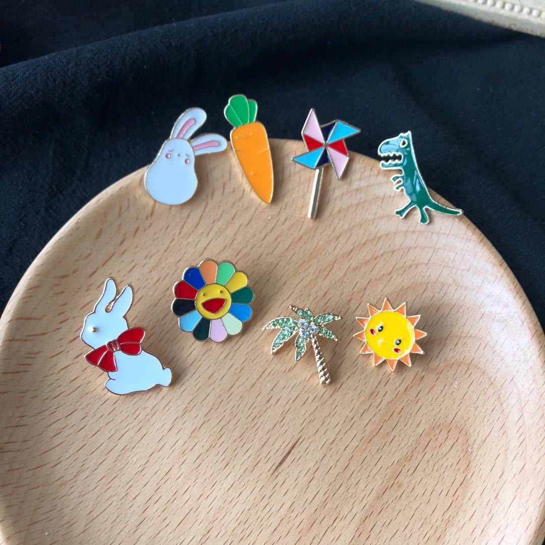 Brooch solar system lovely Anti emptied Pin ins personality Cartoon Sternum Versatile Accessories schoolbag badge