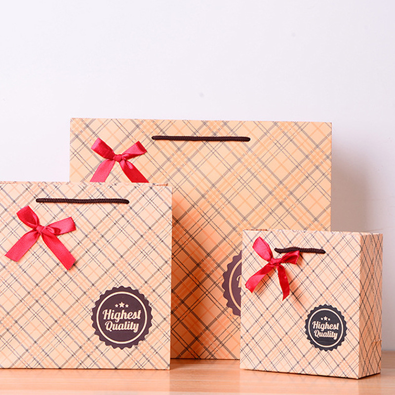 Bolso de niña de abanico, mini bolsa de regalo portátil de alto valor, bolsa de papel para ropa, bolsa de papel, bolsa de regalo, bolsa de papel blanca