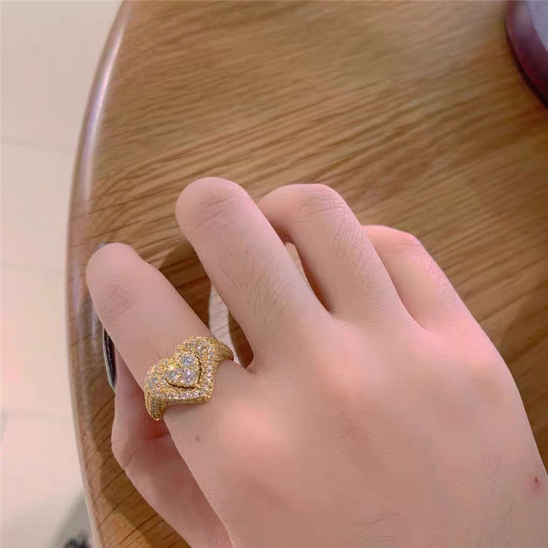 Diamond Zircon Simple Heart Ring display picture 6