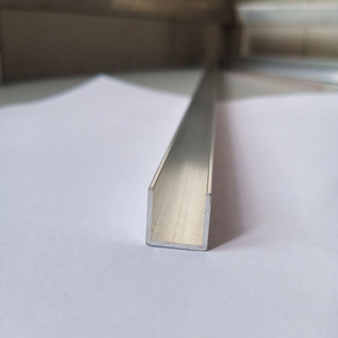 ���������X��ɫU�Ͳ�15*15*1mm�������ֿ��ۃȌ�13mm�~�ױ������l