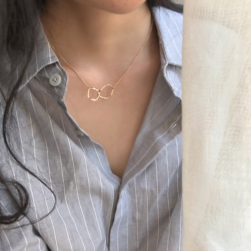 Cool breeze irregular intersecting geometric lockchain for women, South Korean personality minimalist necklace, versatile temperament necklace