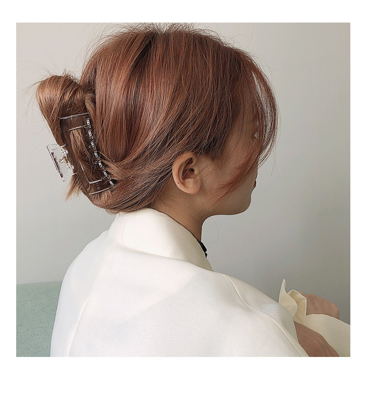 1 Piece Quantity Daily Occasion Retro Simple Style Women'S Solid Color Acrylic Hair Clip Hair Claws