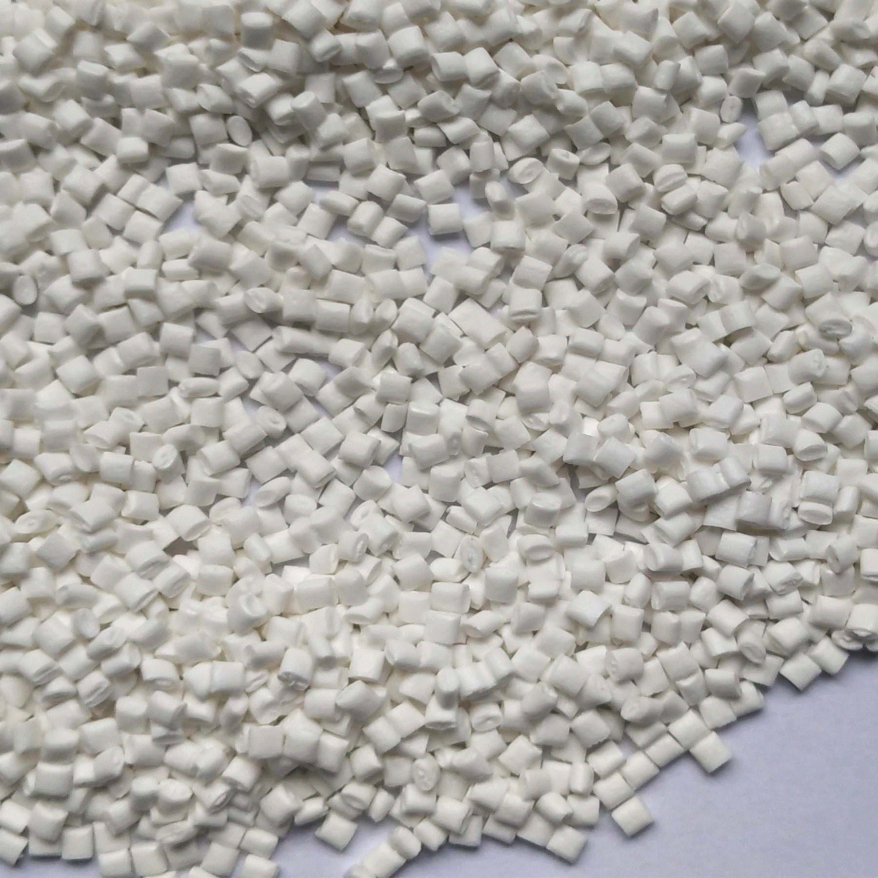 厂家长期供应PPGR-26 PP新料改性塑料颗粒