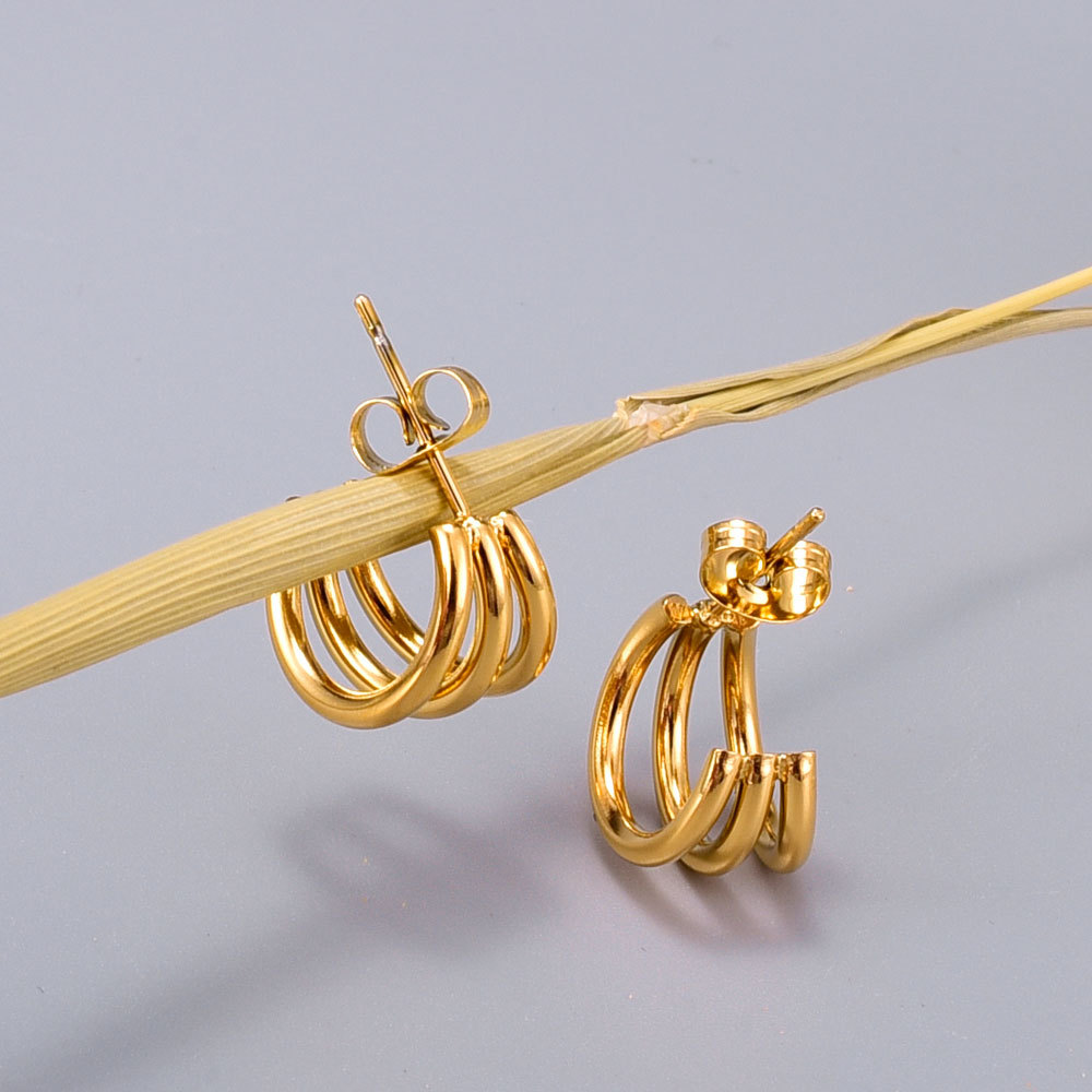 Ligne De Mode Trois-ligne De Flexion Boucles D'oreilles En Gros Nihaojewelry display picture 3