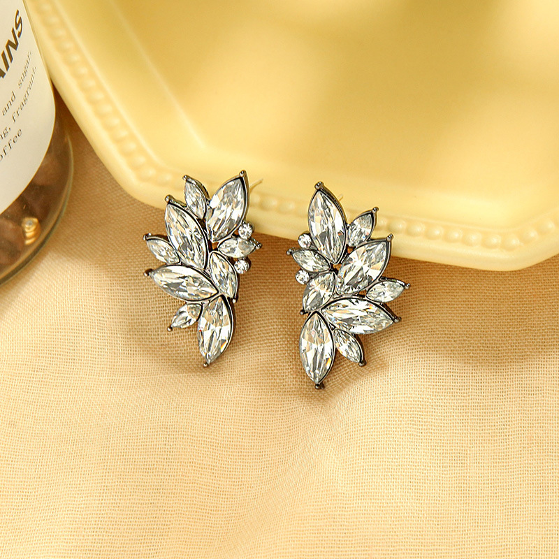 Super Fairy Personality Diamond Earrings S925 Silver Needle Colorful Gemstone Earrings Dinner Wild Flower Earrings Wholesale display picture 10