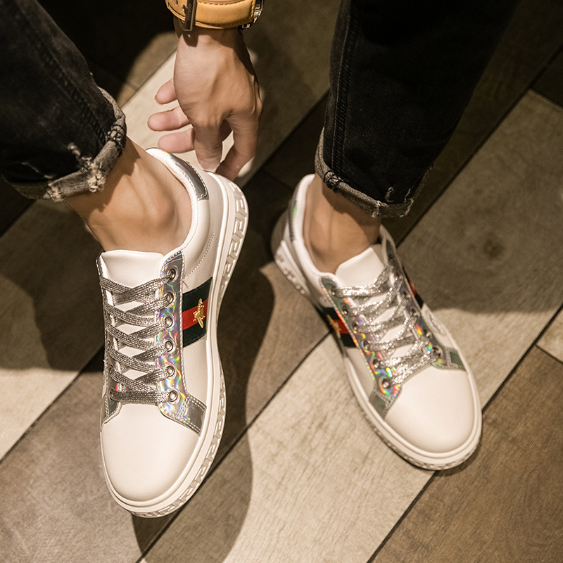 Europe station Low Little bee skate shoes 2020 Four seasons leisure time White shoes Korean Edition Trend motion Men's Shoes