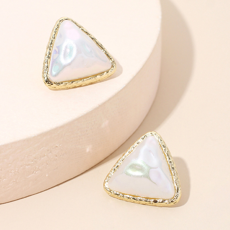 9g Weight Earrings Classification Wedding, Travel Occasion Human Face Pattern Women'S Gender Gold Color Simple Geometric Triangle Earrings Korean Pearl Earrings Wholesale Nihaojewelry 2
