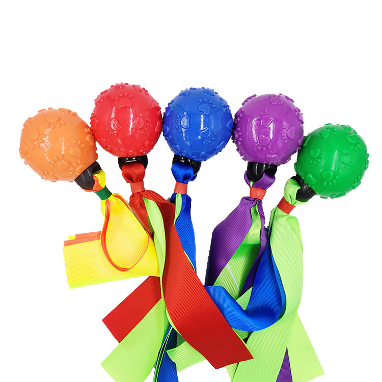 Nuevo suministro directo de fábrica Amazon mascota perro sonido juguete interactivo mordedura-resistente TPR cinta Bola de juguete al por mayor