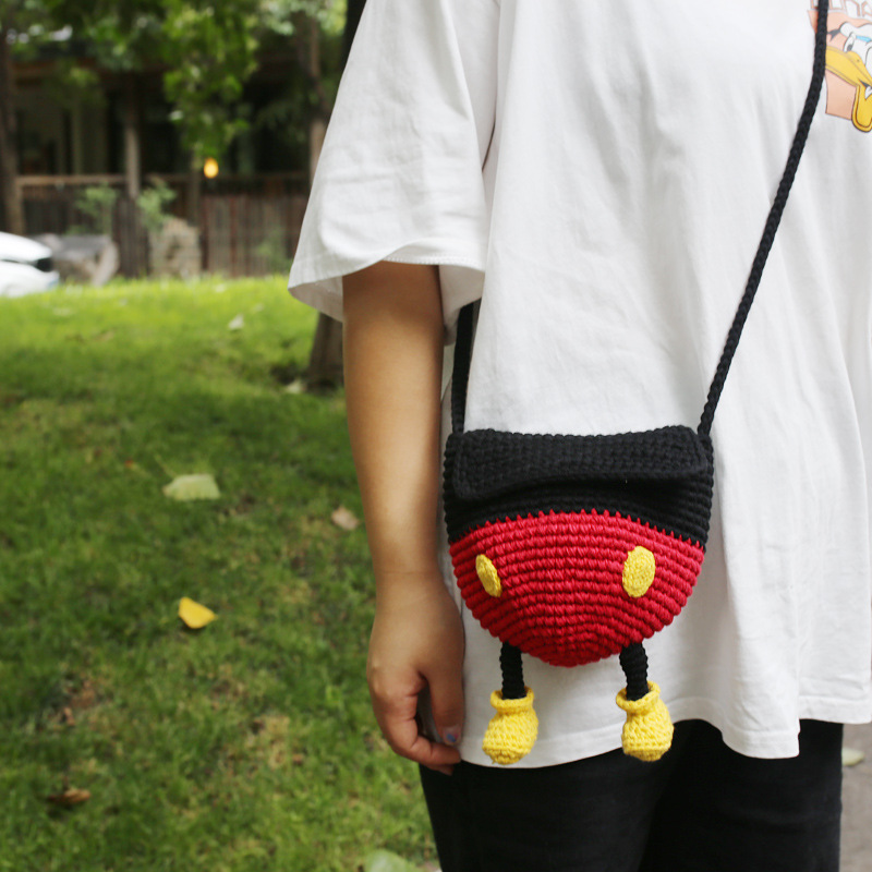 Bolsa Xiangyu Baoma pato tejido a mano Butt Messenger Bag Donald Duck lana monedero Lindo bolso de dibujos animados