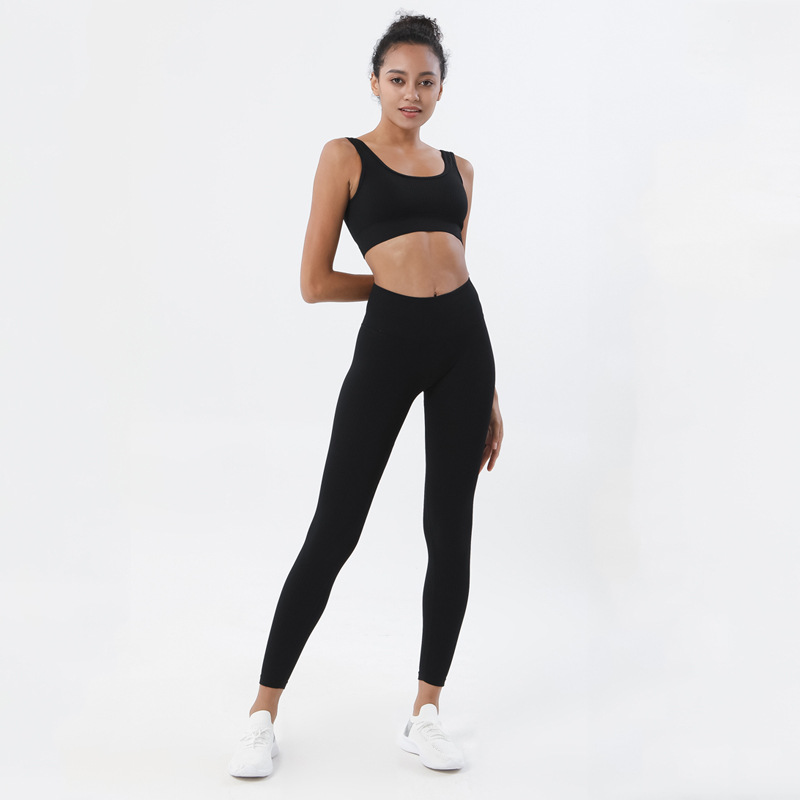 Traje pantalón sujetador negro