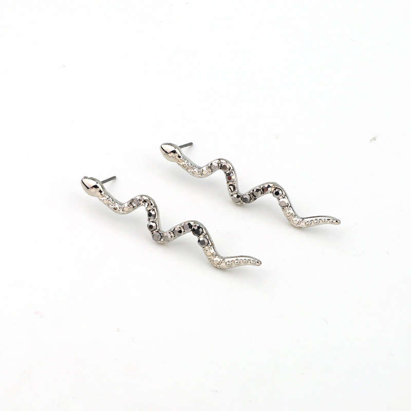 Vintage Korean Rhinestone Snake Earrings Silver Cobra Studs Alloy Earrings Wholesale display picture 3